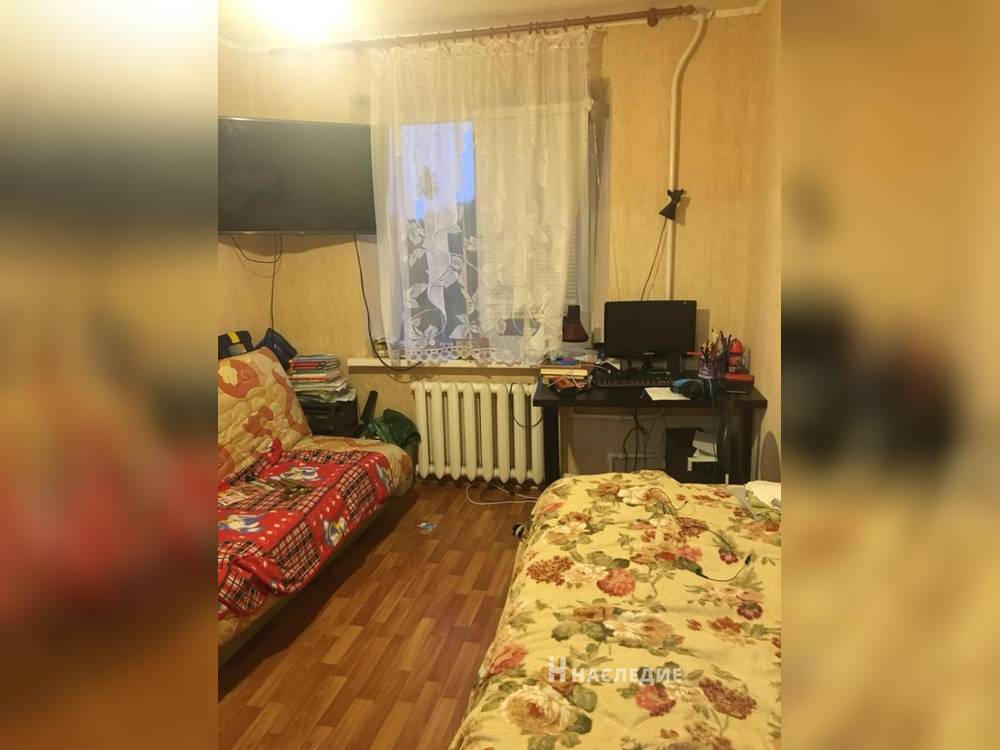 2-комнатная квартира, 52 м2 5/5 этаж, Артём, пр-кт. Ленинского Комсомола - фото 2