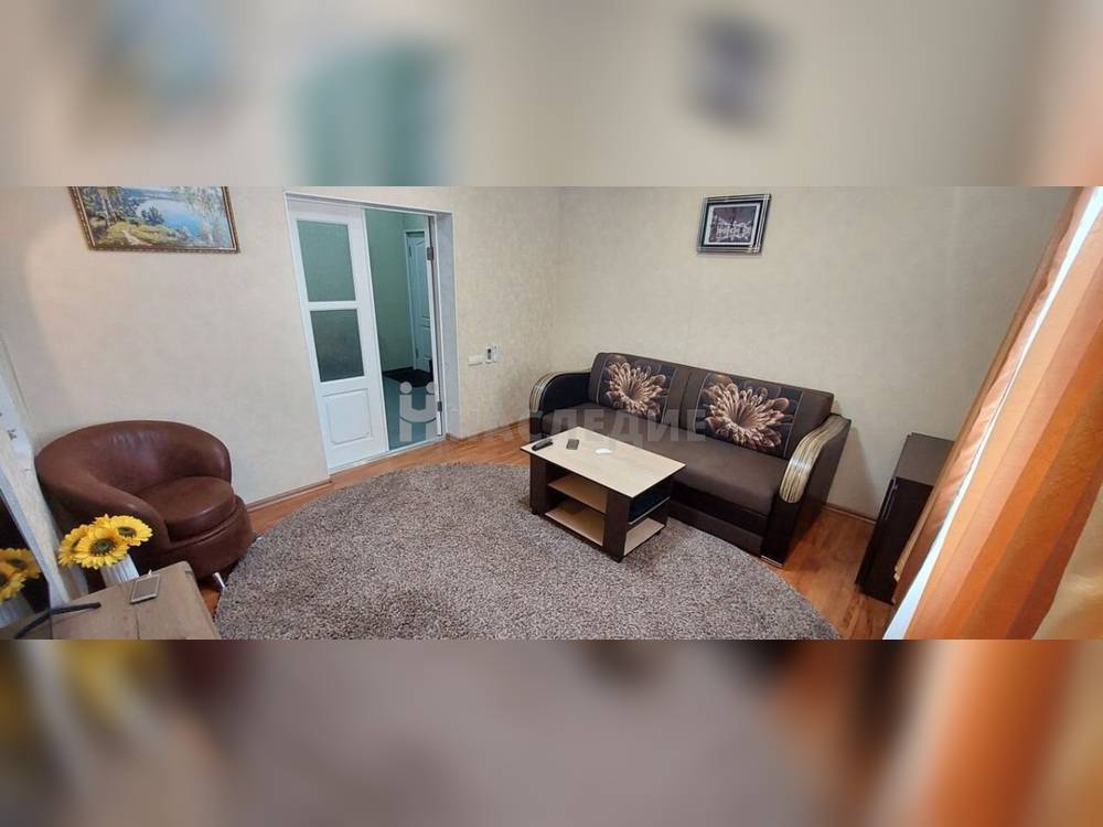 3-комнатная квартира, 70 м2 2/2 этаж, Артём, ул. Островского - фото 2