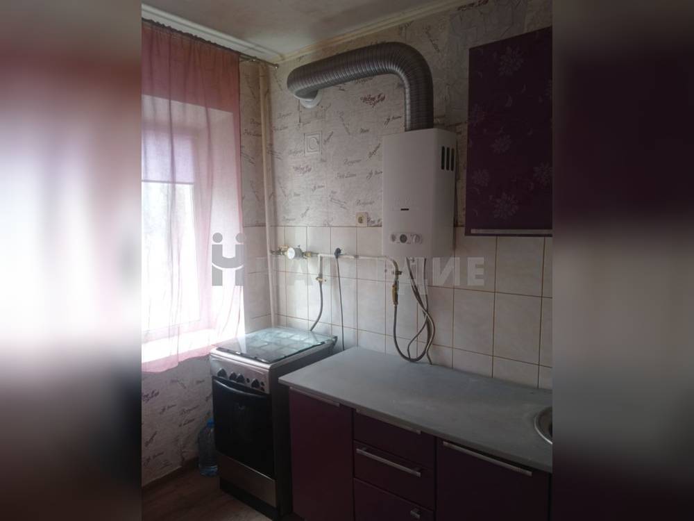 2-комнатная квартира, 48 м2 2/4 этаж, Артём, пер. Татаркина - фото 1