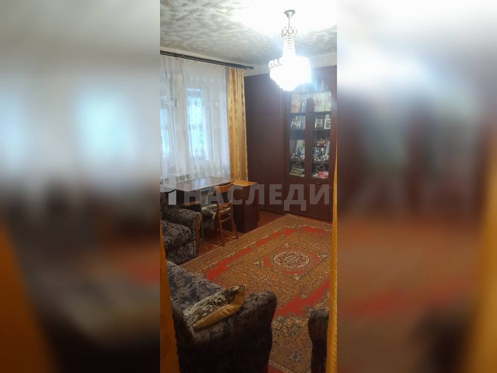 3-комнатная квартира, 60 м2 1/5 этаж, Артём, ул. Островского - фото 1