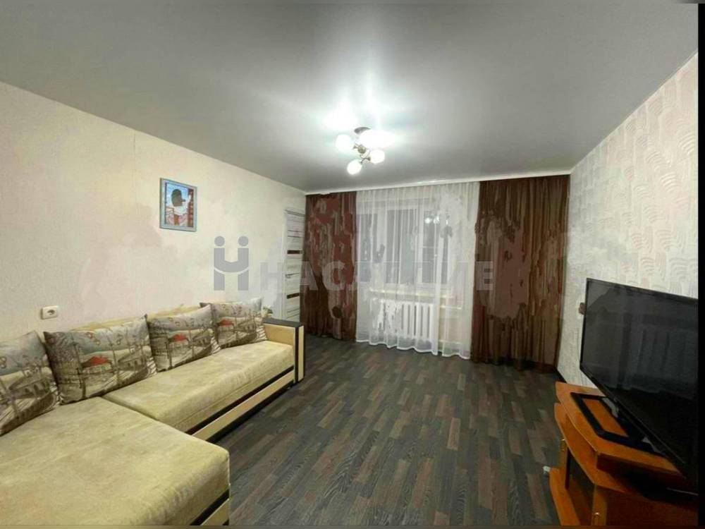3-комнатная квартира, 56 м2 8/9 этаж, ХБК, ул. Ворошилова - фото 1