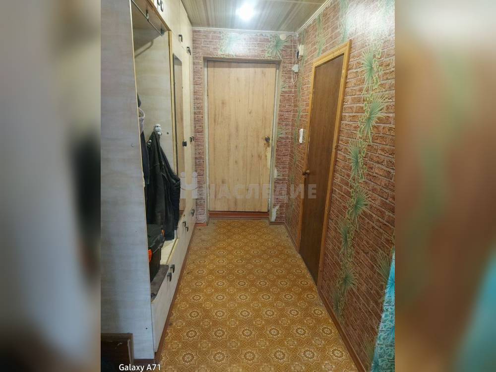 4-комнатная квартира, 96 м2 1/1 этаж, Машзавод, ул. Кривошлыкова - фото 1