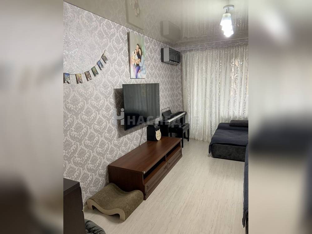 3-комнатная квартира, 50 м2 2/5 этаж, ХБК, ул. Ворошилова - фото 2